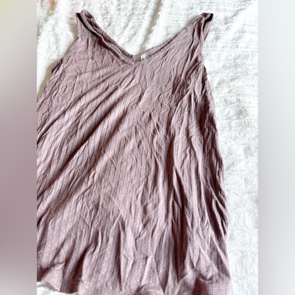 Purple tank top, women's medium, ribbed material - Picture 1 of 1